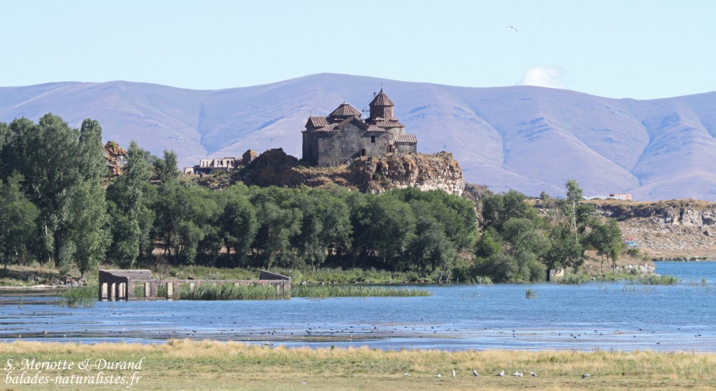 Monastère d'Hayravank, Lac Sevan