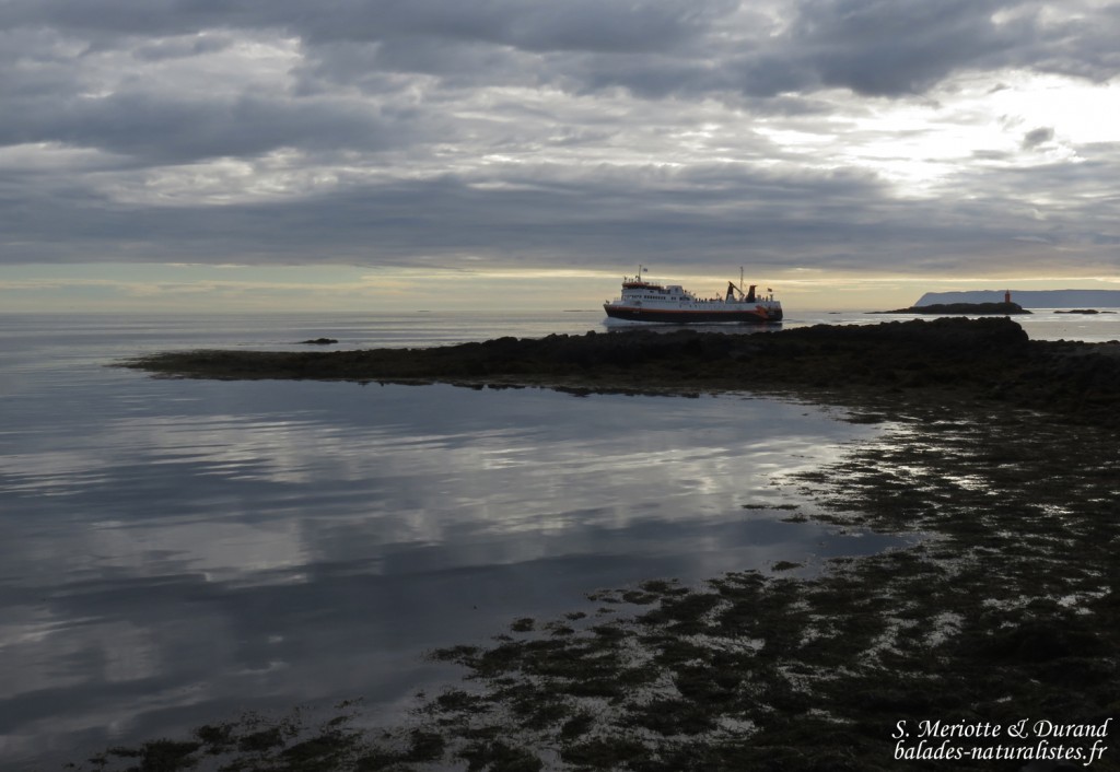 Le ferry pour Flatey