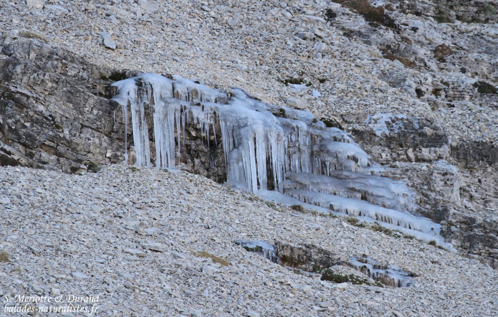 Premières glaces dans les pierriers du Pic de Bure